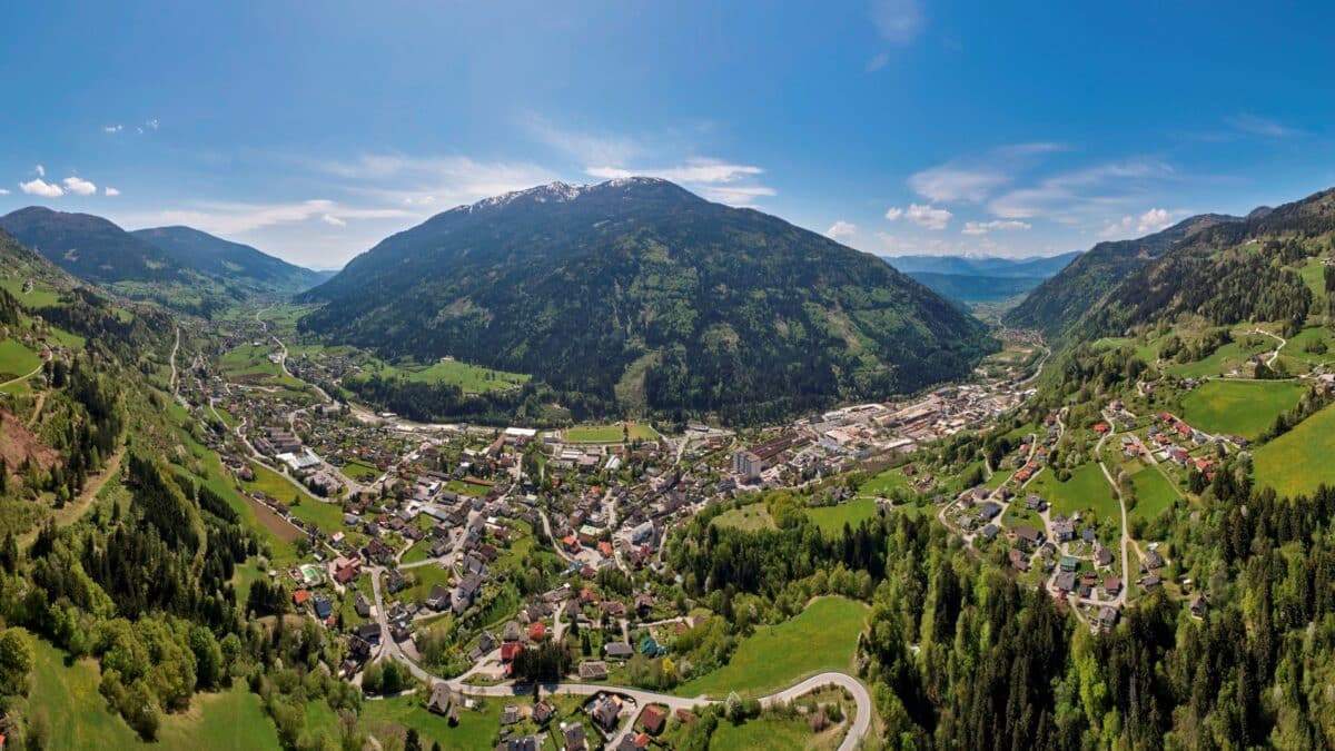 Panorama von Radenthein Richtung Mirnock